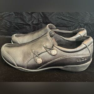 Taos Black Leather Side Buckle Slip-on Shoes size 7.5